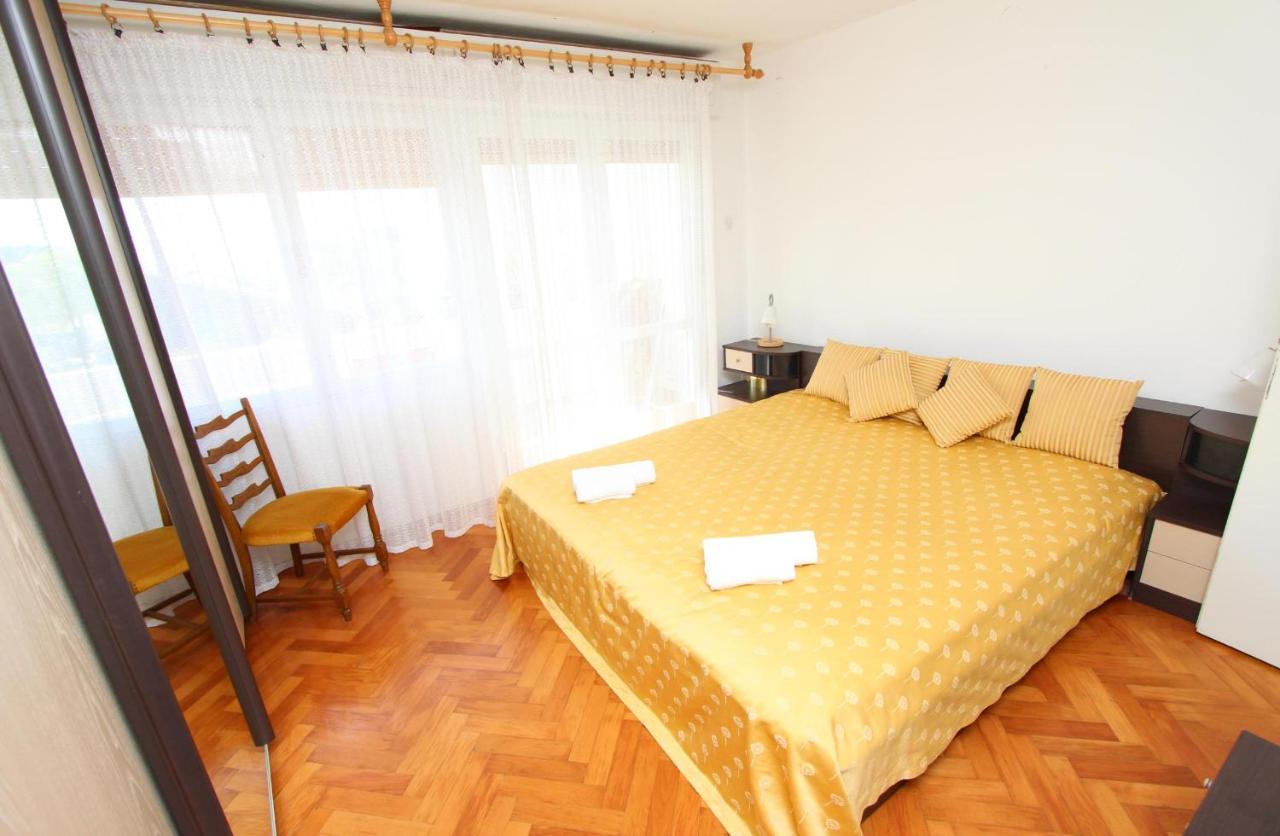 Apartment Maestral Rovinj Bagian luar foto